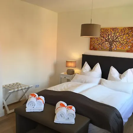 Haus Le Rose Homestay *